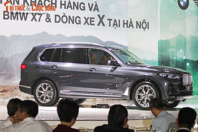 BMW mang dan xe SUV X-Series tien ty den Ha Noi