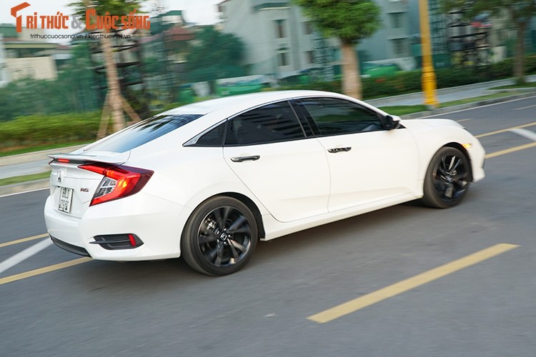 Trai nghiem Honda Civic RS moi tu 929 trieu tai Viet Nam-Hinh-15