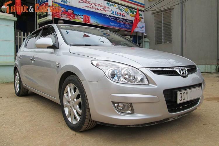 Hyundai i30 may dau dung 12 nam ban 350 trieu o Ha Noi-Hinh-9