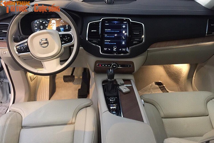 SUV hang sang Volvo XC90 