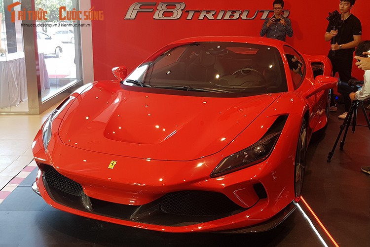 Ferrari F8 Tributo chinh hang ra mat dan choi sieu xe Viet-Hinh-4