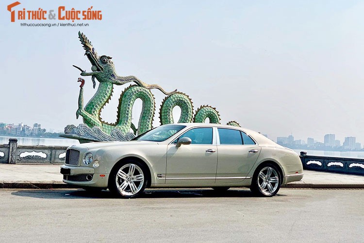 Sau 8 nam, xe sang Bentley Mulsanne tai Viet Nam 