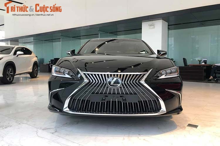 Can canh Lexus ES 250 2020 hon 2,5 ty dong tai Ha Noi-Hinh-3