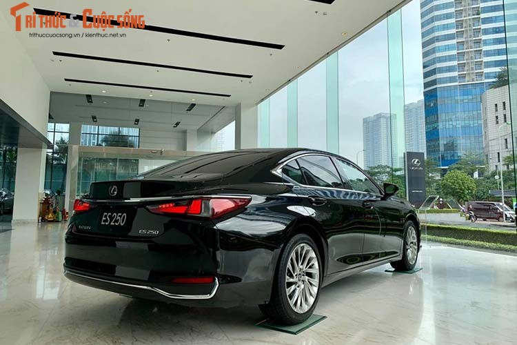 Can canh Lexus ES 250 2020 hon 2,5 ty dong tai Ha Noi-Hinh-9