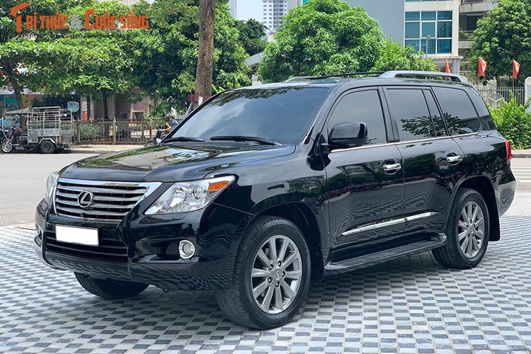 Lexus LX570 dung 10 nam chao ban 2,5 ty dong tai Ha Noi-Hinh-10