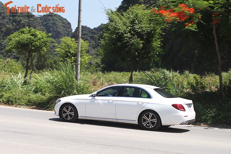 Danh gia Mercedes-Benz E180 2020, hon 2 ty tai Viet Nam-Hinh-16