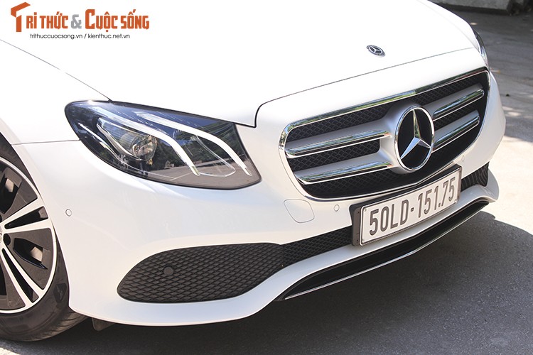 Danh gia Mercedes-Benz E180 2020, hon 2 ty tai Viet Nam-Hinh-4