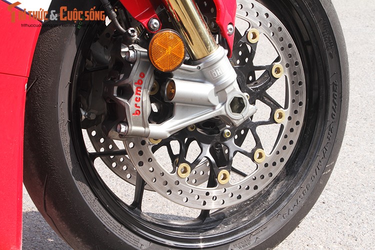 Can canh Honda CBR1000RR-R SP hon 1 ty dong tai Ha Noi-Hinh-10