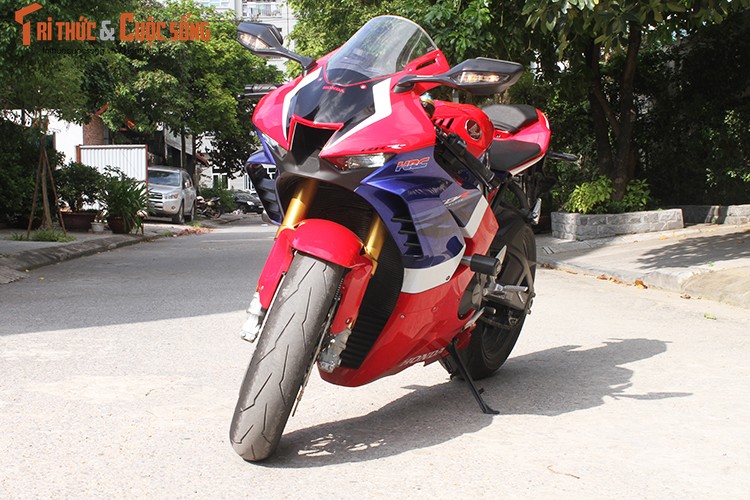 Can canh Honda CBR1000RR-R SP hon 1 ty dong tai Ha Noi