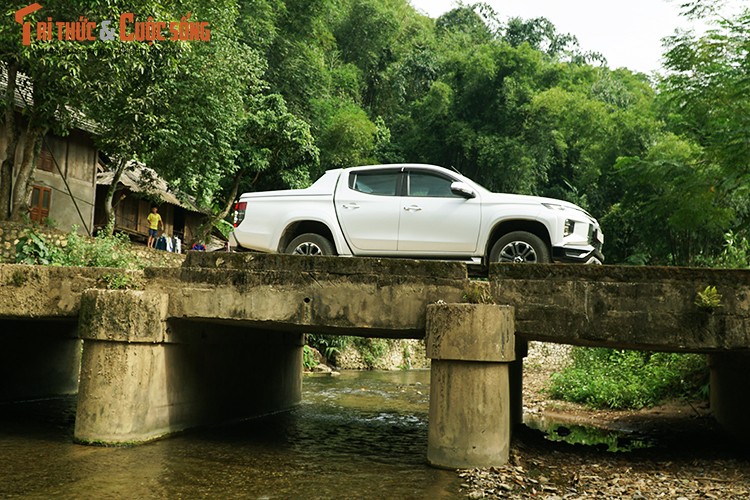 Danh gia Mitsubishi Triton 2020 moi tu 600 trieu tai Viet Nam-Hinh-10