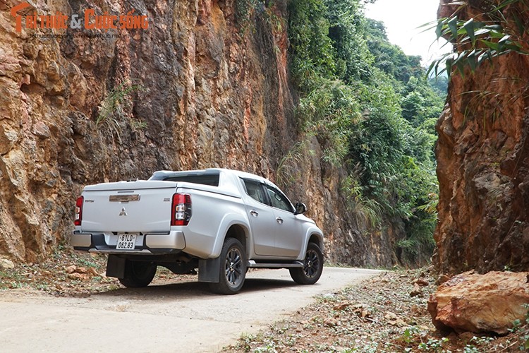 Danh gia Mitsubishi Triton 2020 moi tu 600 trieu tai Viet Nam-Hinh-4