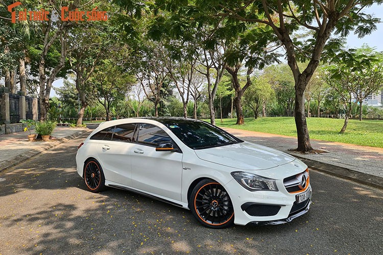 Mercedes-Benz CLA 45 AMG doc nhat Viet Nam chi 1,7 ty dong-Hinh-11