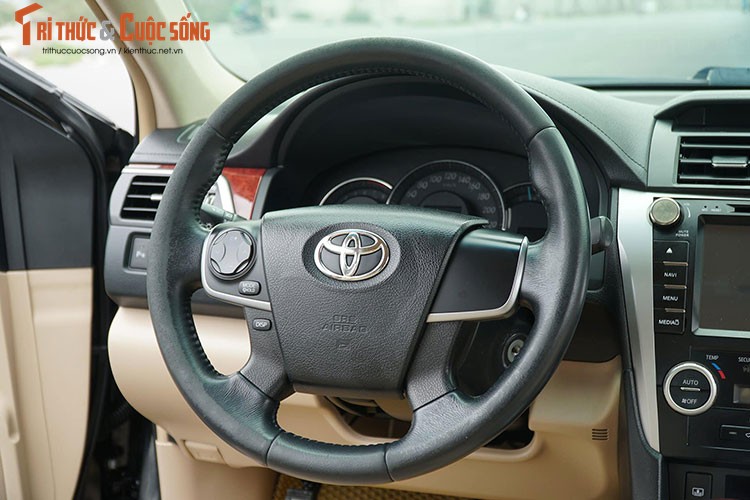 Can canh Toyota Camry 2014 