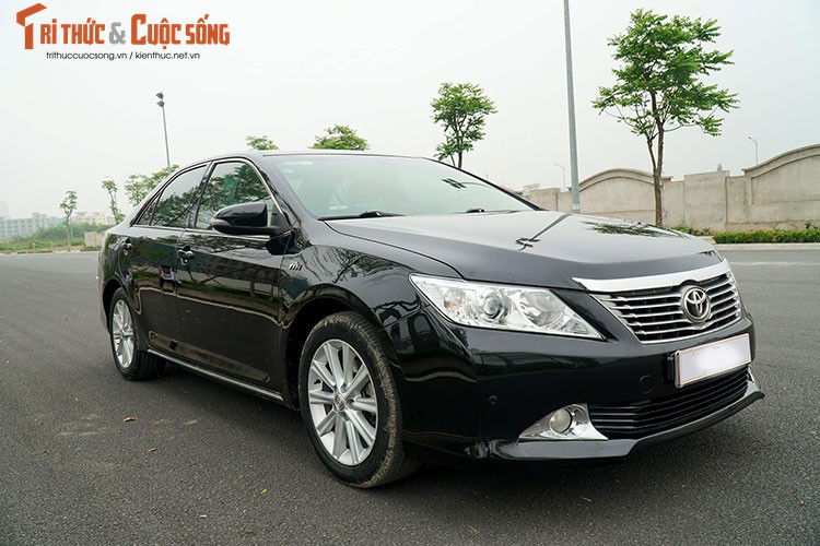 Can canh Toyota Camry 2014 