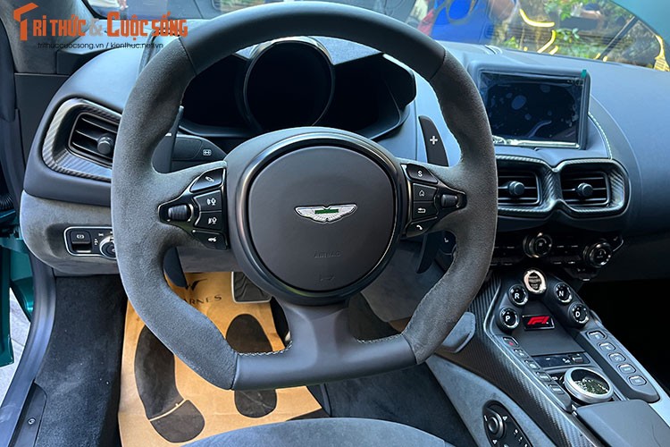 Chi tiet Aston Martin Vantage F1 Edition gan 19 ty dong tai Ha Noi-Hinh-7