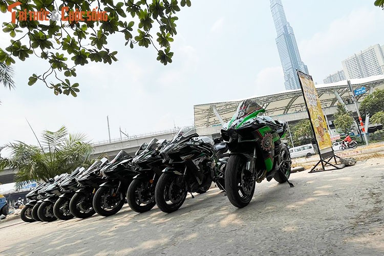 Ca dan sieu moto Kawasaki H2 tien ty, manh nhat the gioi o Sai Gon-Hinh-8