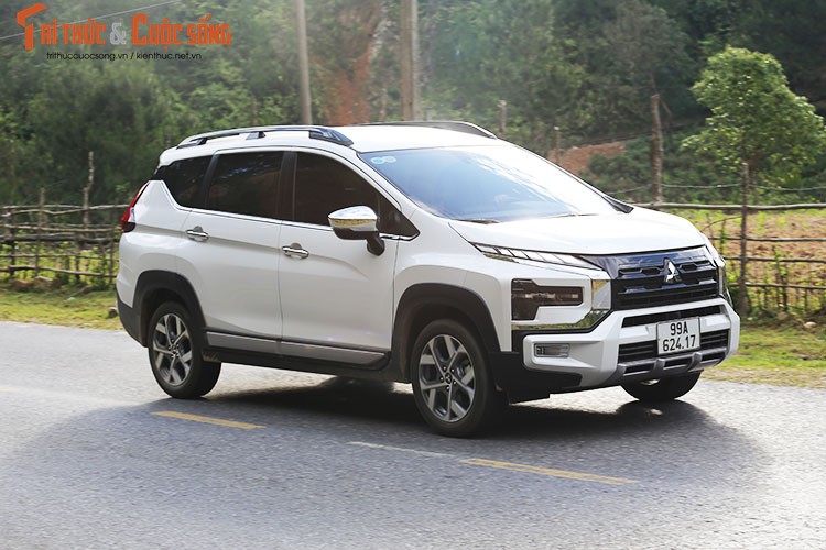 Mitsubishi Xpander Cross 2023 tai Viet Nam - SUV gia dinh 7 cho dang tien-Hinh-6