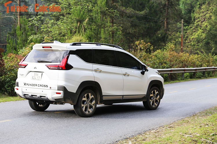 Mitsubishi Xpander Cross 2023 tai Viet Nam - SUV gia dinh 7 cho dang tien-Hinh-9