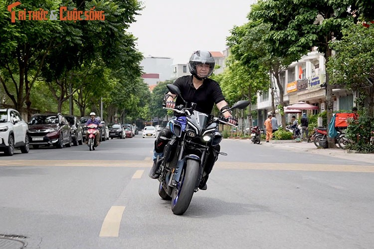 Trai nghiem loat moto phan khoi lon cua Revzone Yamaha Motor Ha Noi-Hinh-10