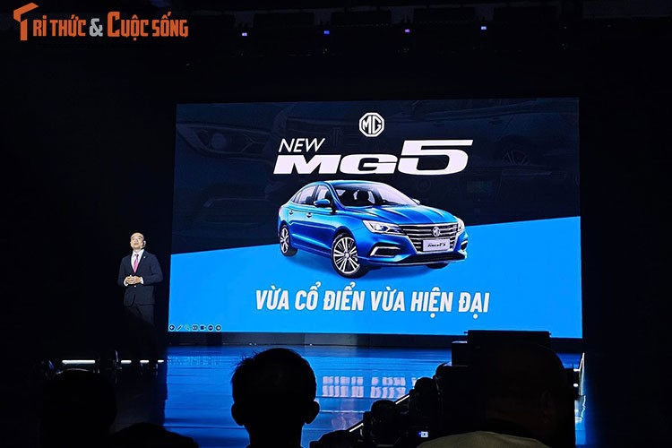 Can canh MG5 MT chi 399 trieu tai Viet Nam, re hon Hyundai Grand i10