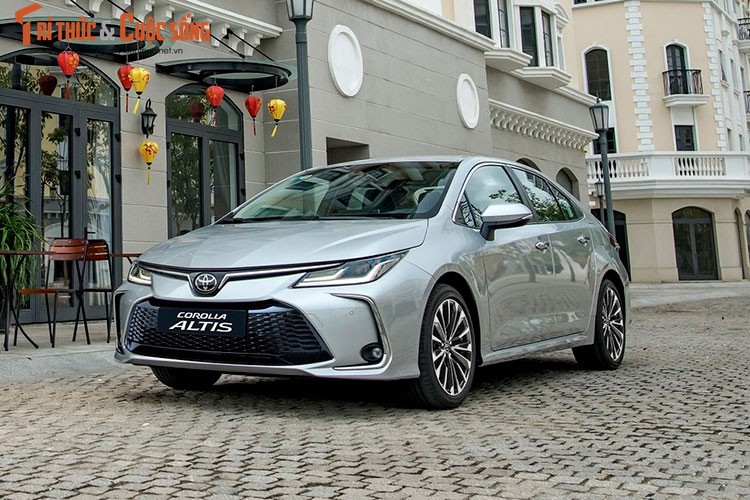 Can canh Toyota Corolla Altis 2023, tu 725 trieu dong tai Viet Nam-Hinh-11