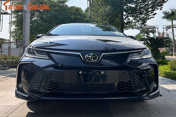 Can canh Toyota Corolla Altis 2023, tu 725 trieu dong tai Viet Nam-Hinh-3