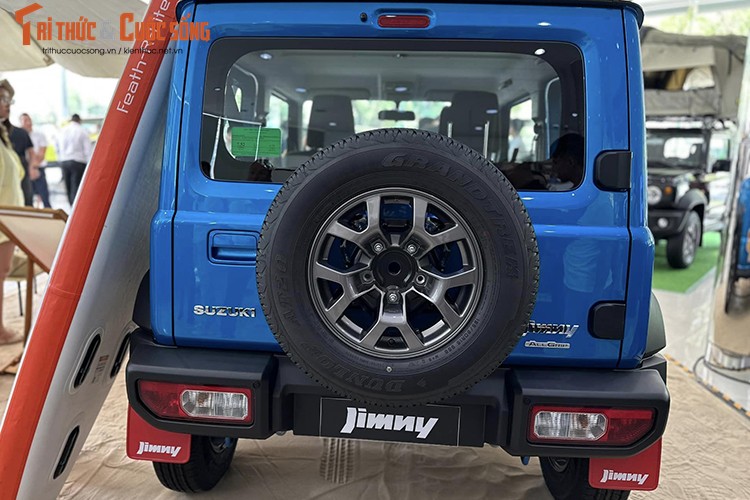 Suzuki Jimny 2024 chinh thuc ra mat Viet Nam, tu 789 trieu dong-Hinh-2