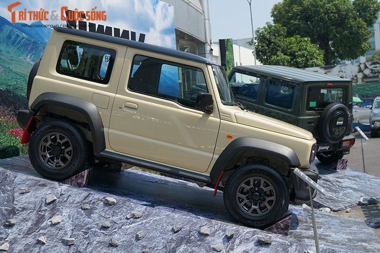 Suzuki Jimny 2024 chinh thuc ra mat Viet Nam, tu 789 trieu dong-Hinh-4