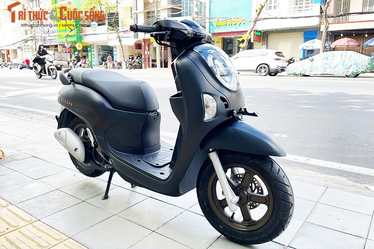 Can canh Honda Scoopy 2025 