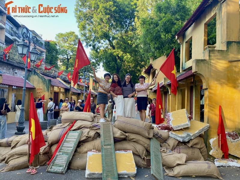 Nguoi Ha Noi boi hoi tim ve “Ky uc Ha Noi” o Phung Hung-Hinh-5