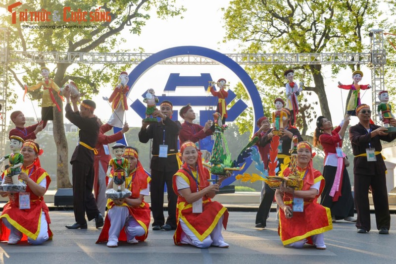 Man nhan voi man trinh dien trong Ngay hoi van hoa hoa binh-Hinh-12