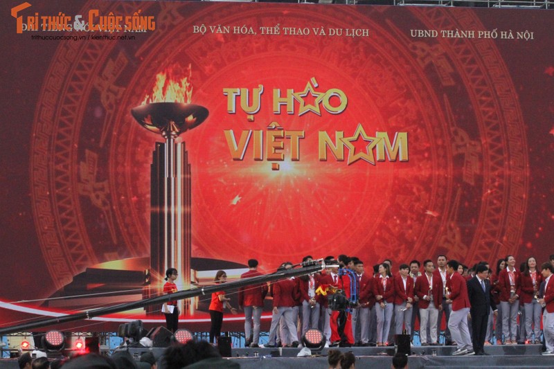 CDV han hoan don doan the thao Viet Nam tu Asiad 2018 tro ve trong le vinh danh-Hinh-6