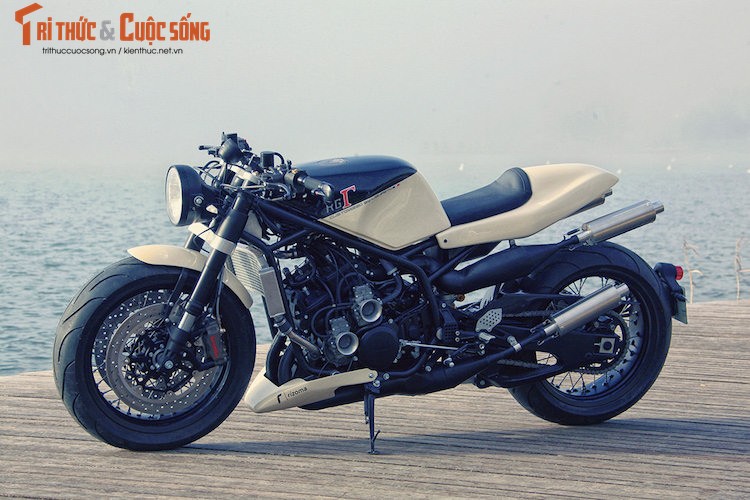 Moto 2 ky Suzuki RG400 “hang hiem” do streetfighter