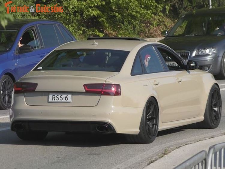 Sieu sedan Audi RS6 “co mot khong hai” tren the gioi-Hinh-9