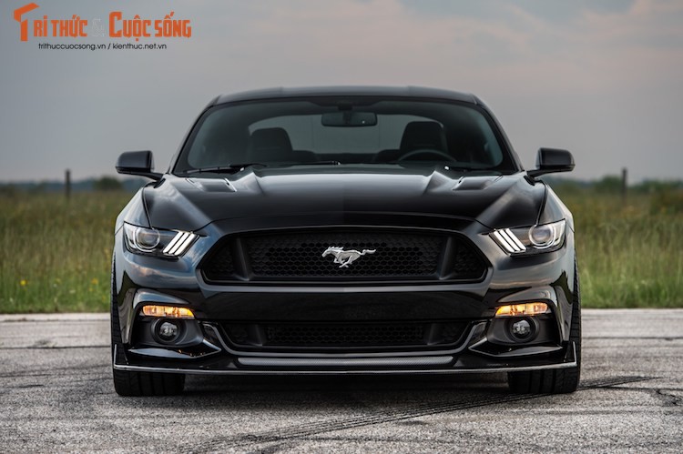 “Sieu ngua o” Ford Mustang do ky niem 25 nam Hennessey