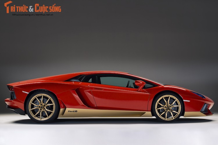 Lamborghini ky niem 50 nam sieu xe Miura voi Aventador