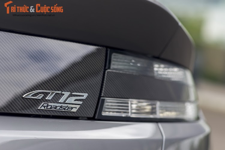 Sieu xe mui tran “doc ban” Aston Martin Vantage GT12 Roadster-Hinh-7