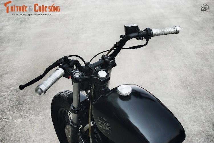 Suzuki GN250 phong cach Brat “noi loan” cua tho Ha Noi-Hinh-3