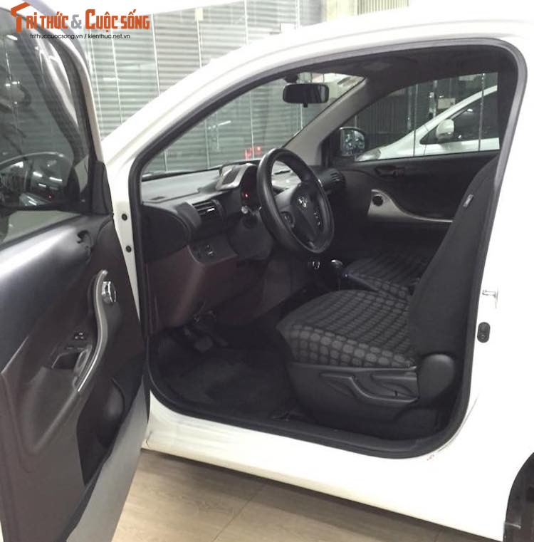 Chi tiet Toyota iQ gia 550 trieu dong tai Viet Nam-Hinh-7