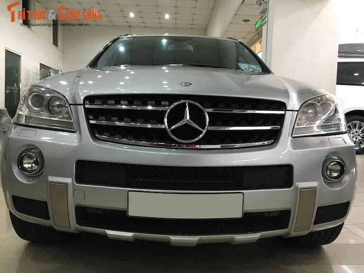 SUV Mercedes ML350 “tra hinh” ML63 AMG tai Sai Gon-Hinh-2