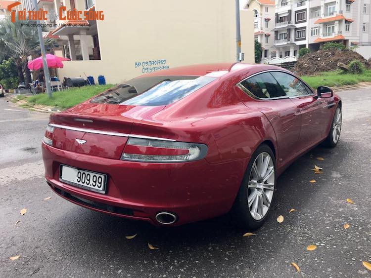 Sieu xe Aston Martin Rapide mau “doc” gia 5 ty tai VN-Hinh-4