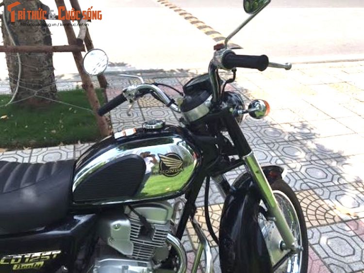 Can canh “hoang tu den” Honda CD125T Benly tai Ha Noi-Hinh-5