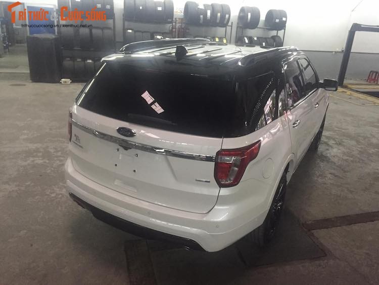 Can canh Ford Explorer gia 2,1 ty chinh hang tai VN-Hinh-4