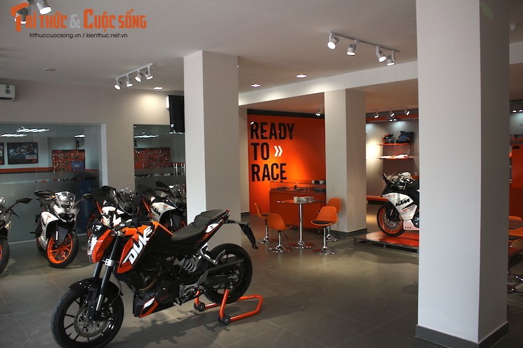 “Dot nhap” showroom KTM tieu chuan dau tien tai Ha Noi-Hinh-4