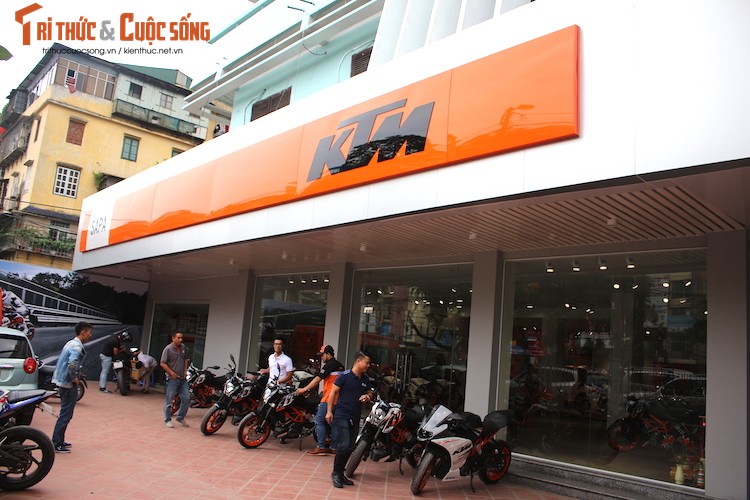 “Dot nhap” showroom KTM tieu chuan dau tien tai Ha Noi