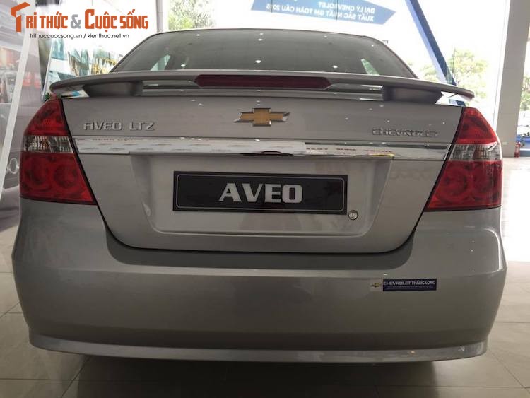 Soi xe hop hon 400 trieu Chevrolet Aveo 