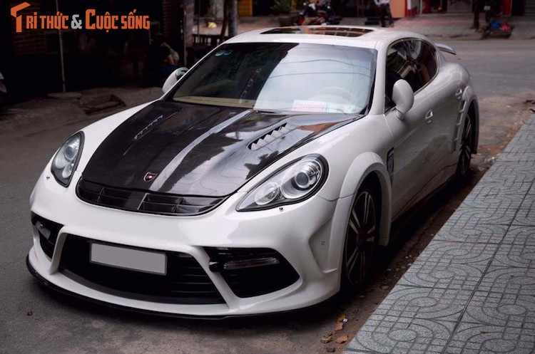 Porsche Panamera do body Mansory “hang khung” tai Sai Gon