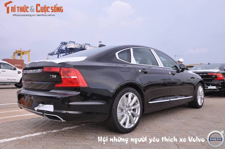 Can canh Volvo S90 T5 Inscription gia tu 2,3 ty tai VN-Hinh-4