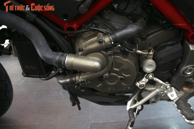 Ducati Multistrada Pikes Peak gia 950 trieu dau tien ve VN-Hinh-14