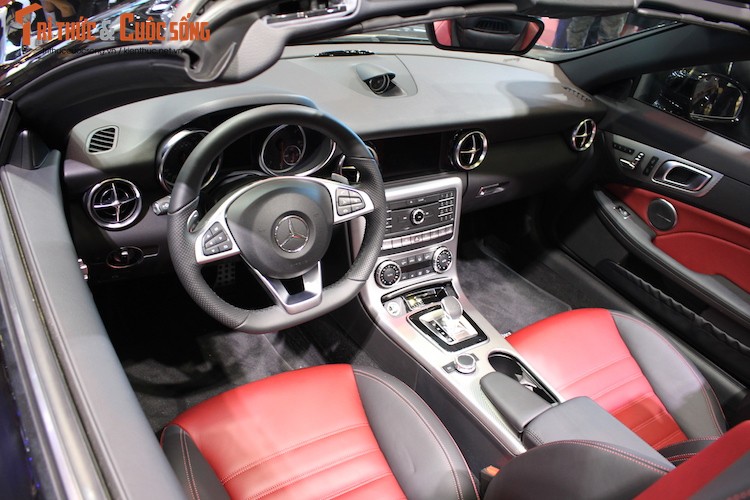 Can canh Mercedes-AMG SLC 43 gia 3,619 ty tai VN-Hinh-5